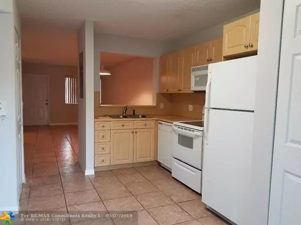 Pembroke Pines, FL 33024,631 NW 79th Ter  #103