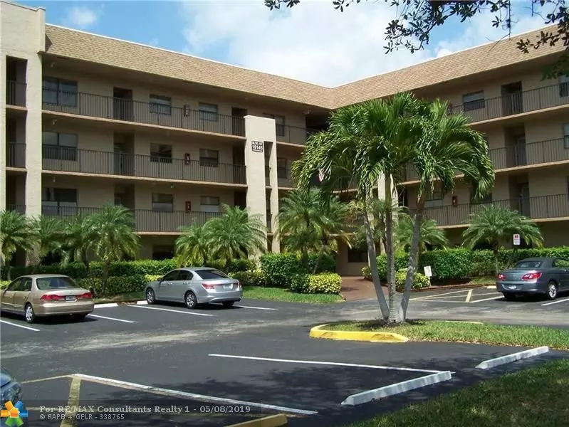 Sunrise, FL 33322,10145 Sunrise Lakes Blvd  #305