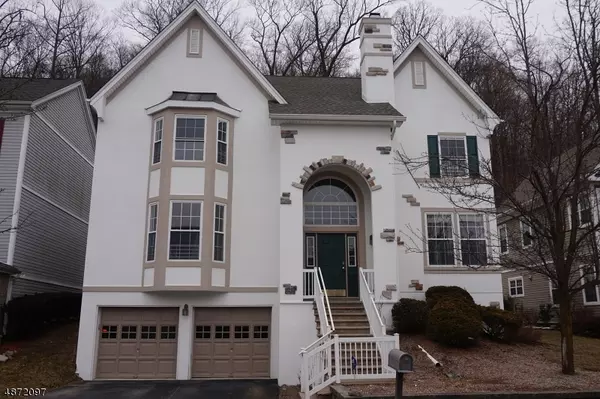 13 SKY TOP RDG, Oakland Boro, NJ 07436