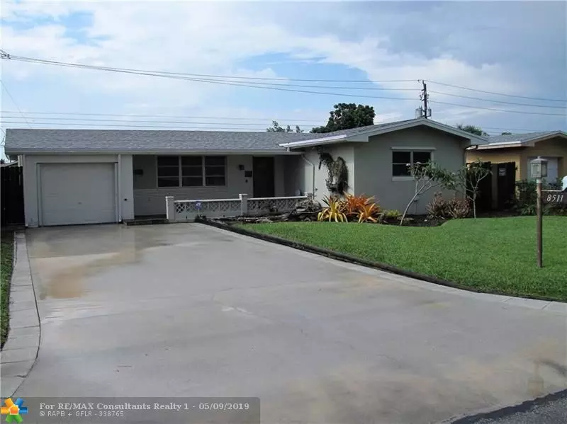 8511 NW 15th Ct, Pembroke Pines, FL 33024