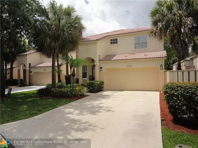 10700 NW 12th Ct, Plantation, FL 33322