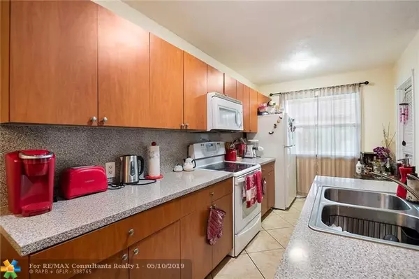 Hallandale, FL 33009,1100 NE 1st Ct  #307