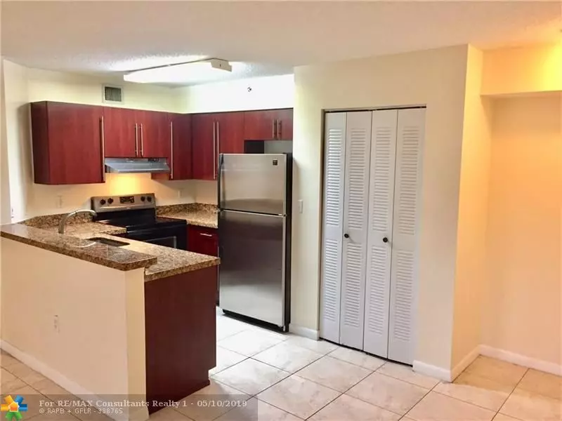 Plantation, FL 33324,771 N Pine Island Rd  #203