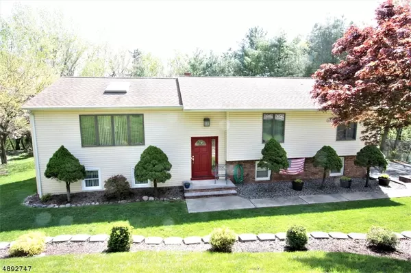 53 RIDGE RD, Hawthorne Boro, NJ 07506