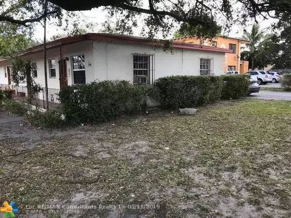 2184 NW 38th St, Miami, FL 33142
