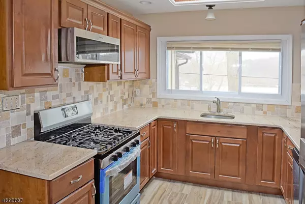 136 MT ARLINGTON BLVD, Roxbury Twp., NJ 07850