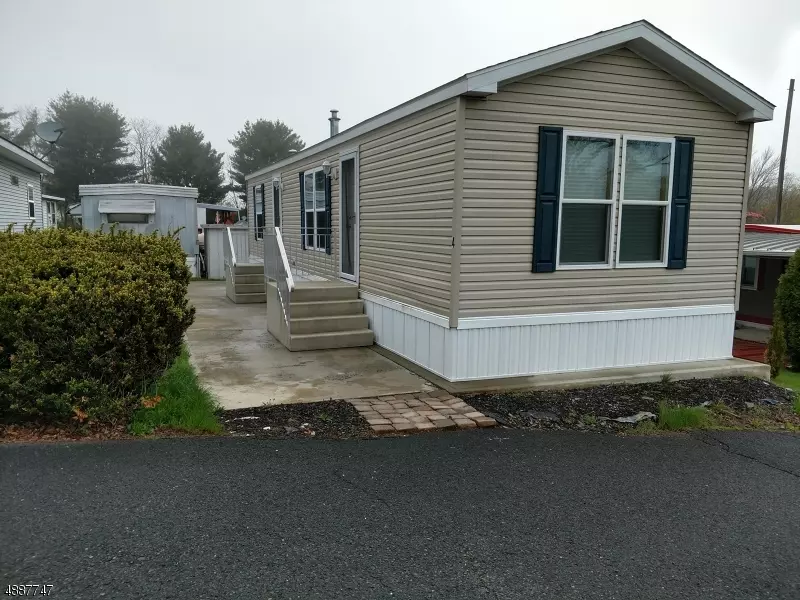 Chester Boro, NJ 07930,195 W MAIN ST Unit 4