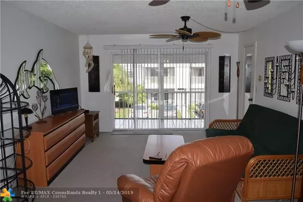 Fort Lauderdale, FL 33308,6491 Bay Club Dr  #4