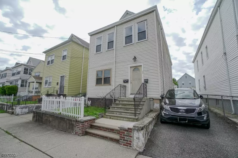 33 PORTLAND AVE, Clifton City, NJ 07011