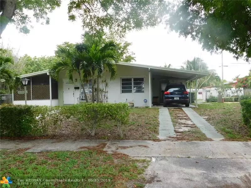 421 S Arnold Ave, Lantana, FL 33462