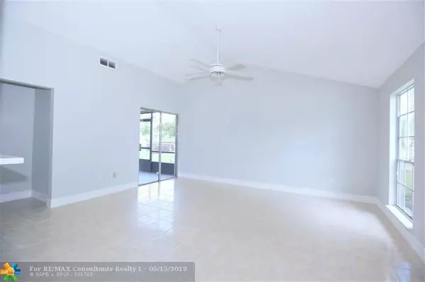 Boynton Beach, FL 33472,5435 Courtney Cir