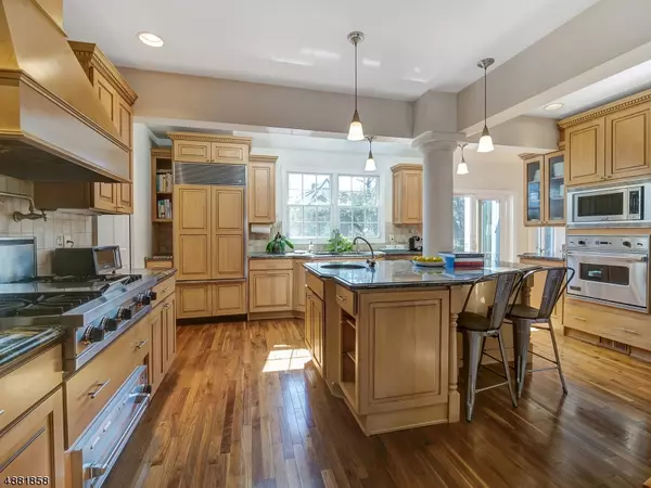 28 WASHINGTON PARK, Maplewood Twp., NJ 07040