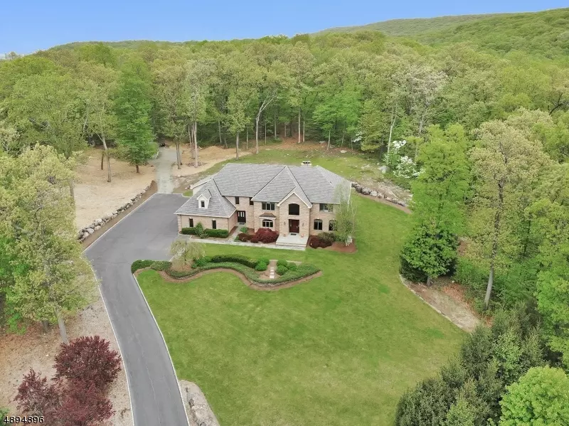 20 Mountainside Dr, Ringwood Boro, NJ 07456