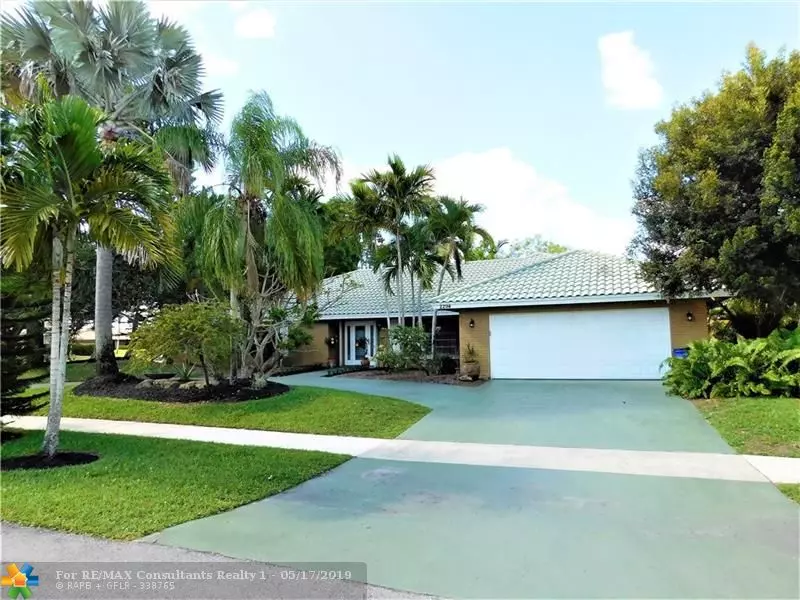 2294 Deer Creek Lob Lolly Lane, Deerfield Beach, FL 33442