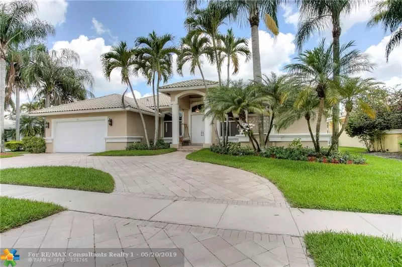 313 Windmill Palm Ave, Plantation, FL 33324