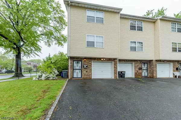 70 Rutledge Ave, East Orange City, NJ 07017