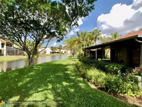 Weston, FL 33326,16295 Laurel Dr  #2