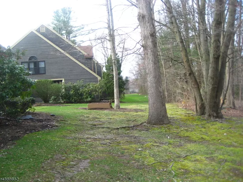8B NEW BEDFORD RD #B, West Milford Twp., NJ 07480