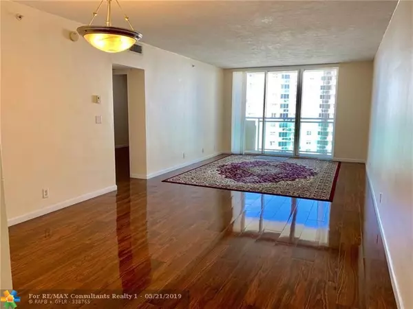 Hollywood, FL 33019,3000 S Ocean Dr  #1014