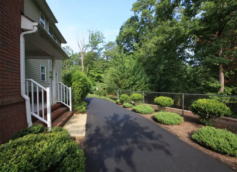 Piscataway Twp., NJ 08854,127 FOREST DR #127