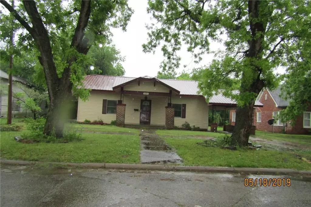 Wewoka, OK 74884,320 W 5th Street