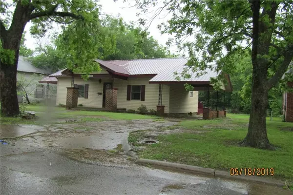 Wewoka, OK 74884,320 W 5th Street