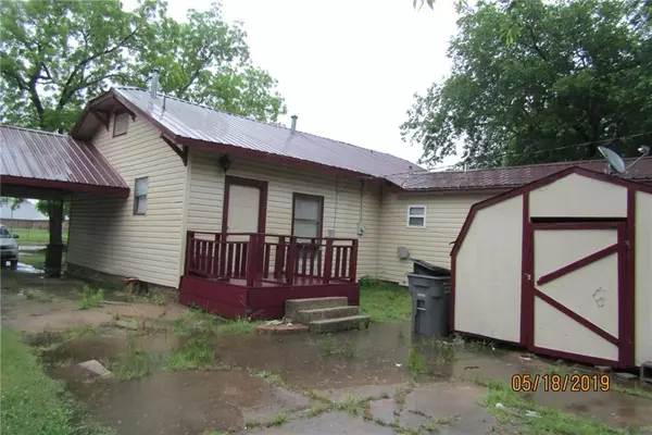 Wewoka, OK 74884,320 W 5th Street