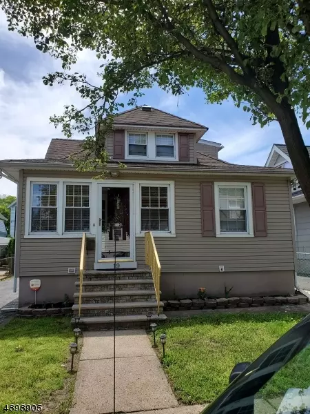 19 HELEN PL, Clifton City, NJ 07011