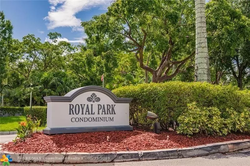 118 Royal Park Dr  #1G, Oakland Park, FL 33309