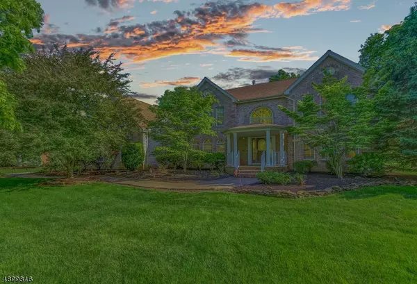 10 DAVENPORT WAY, Hillsborough Twp., NJ 08844