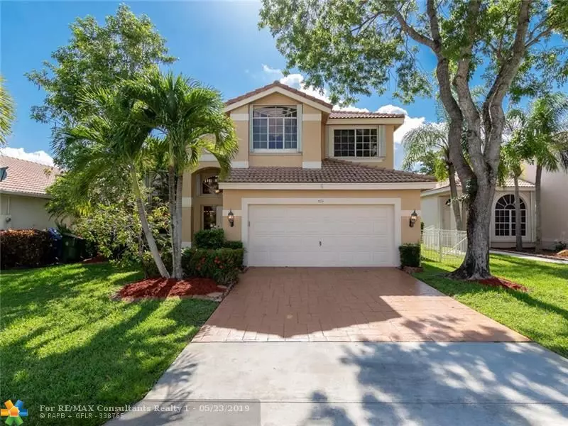 571 SW 182nd Way, Pembroke Pines, FL 33029