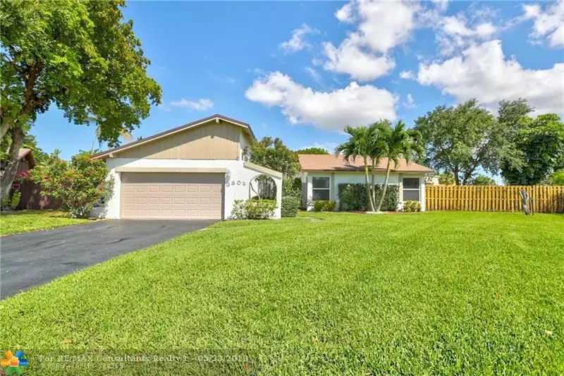 3802 NW 1st Pl, Deerfield Beach, FL 33442