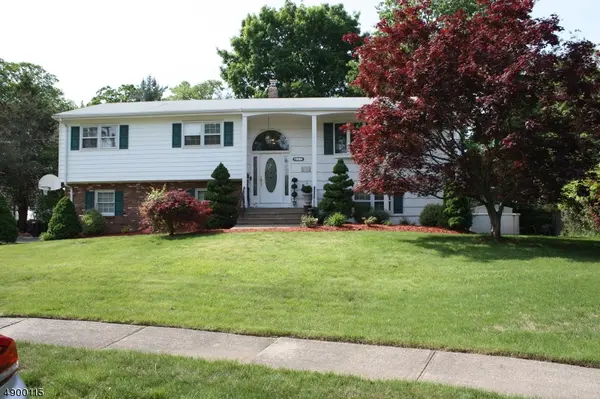 12 MCKERNAN CT, Wayne Twp., NJ 07470