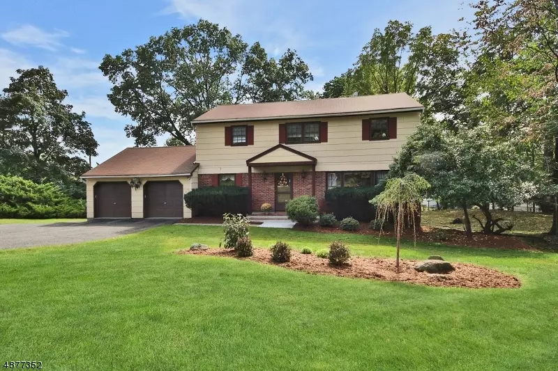 4 GLEN CT, Hawthorne Boro, NJ 07506