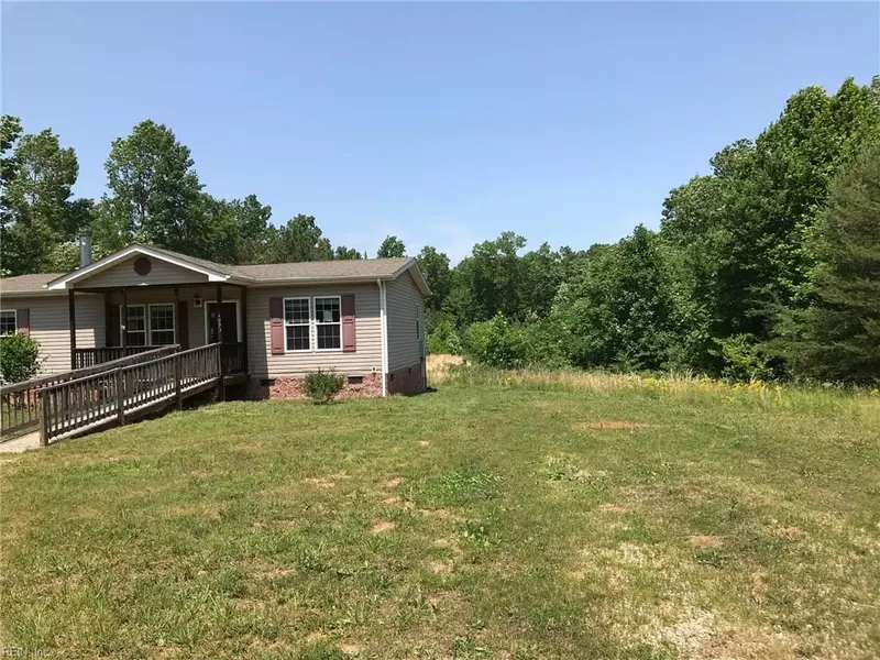 1093 Railroad LN, Pamplin, VA 23958