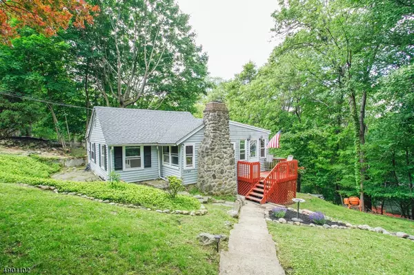 68 WOODLAWN RD, Sparta Twp., NJ 07871