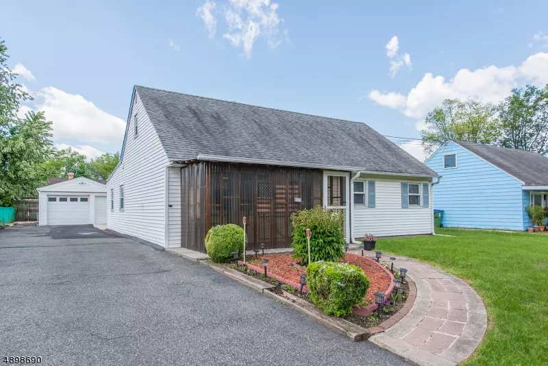 Edison Twp., NJ 08817,127 IDLEWILD RD
