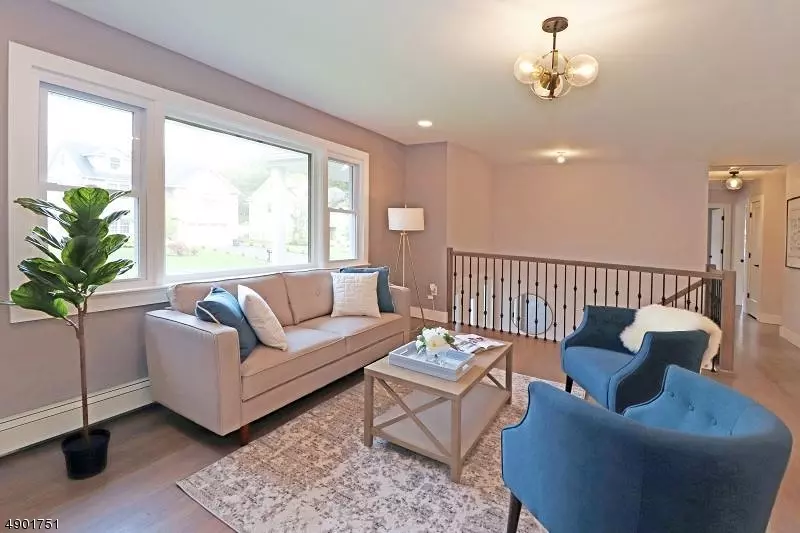 24 SCHOENER RD, East Hanover Twp., NJ 07936