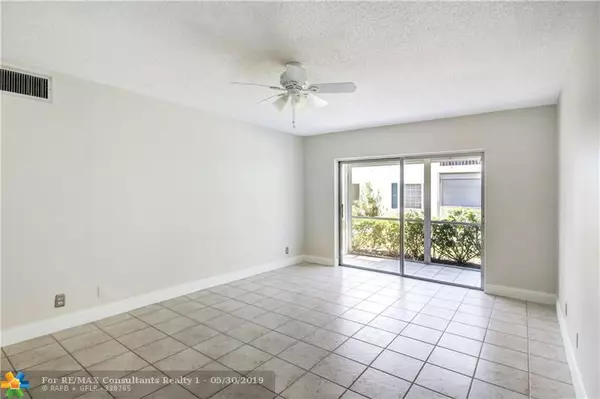 Fort Lauderdale, FL 33308,2261 NE 67th St  #1806