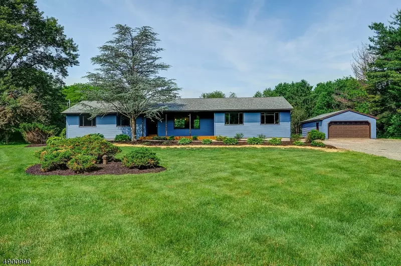 137 HAMPTON RD, Kingwood Twp., NJ 08867