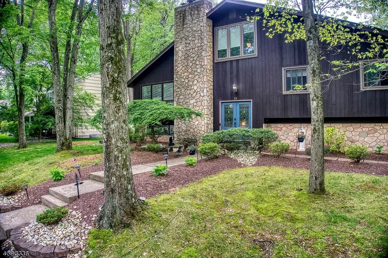 East Brunswick Twp., NJ 08816,11 BOSTON POST RD