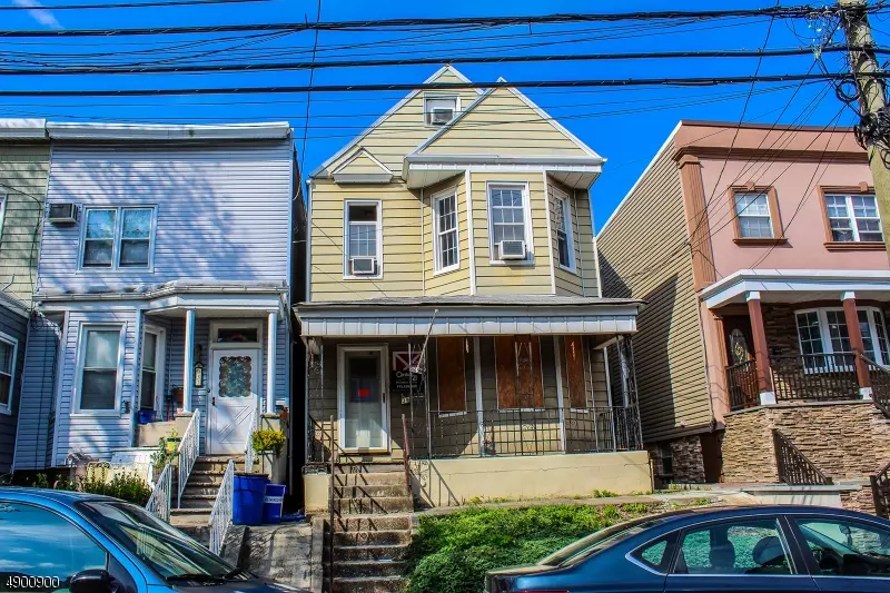 39 E 28TH ST, Bayonne City, NJ 07002