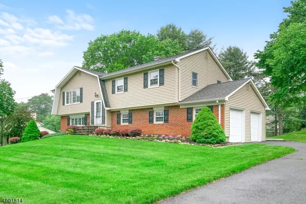 10 Jay Street, Roxbury Twp., NJ 07876