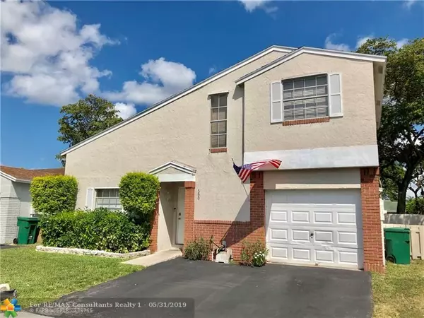 590 Abingdon Way, Davie, FL 33325