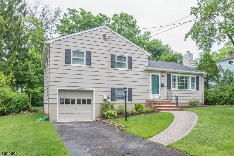 37 LAUREL PL, West Caldwell Twp., NJ 07006