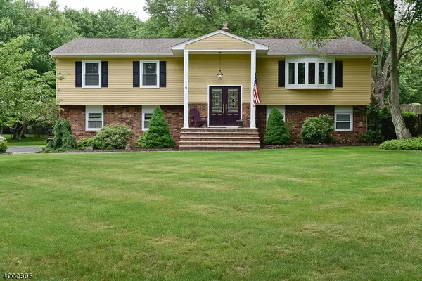 2 PARKVIEW DR, Roxbury Twp., NJ 07876