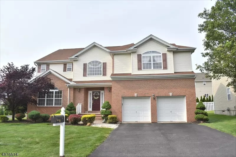 5 TIMBERHILL DR, Franklin Twp., NJ 08823