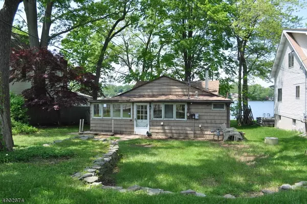 27 SUNSET LN, Roxbury Twp., NJ 07850