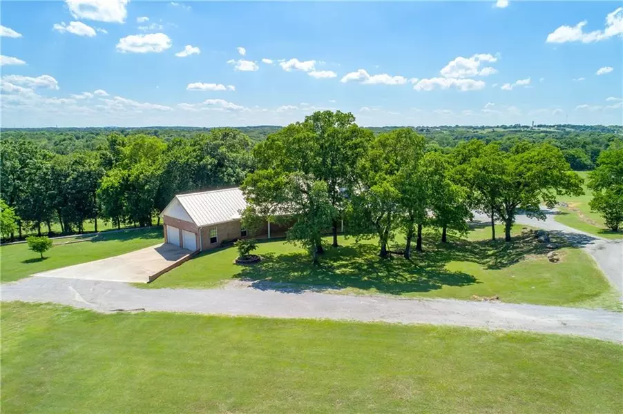 417 Quail Hollow Road, Sulphur, OK 73086