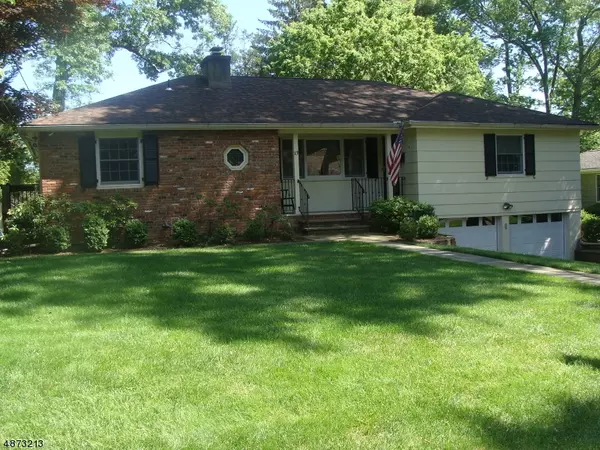 13 LEWIS DR, Madison Boro, NJ 07940
